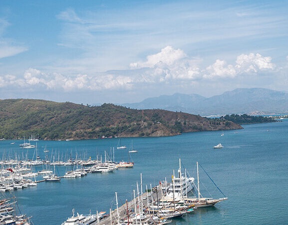 What is the best time of year to hike in Fethiye